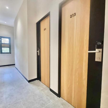 סמאראנג Pringgondani Guesthouse Pandanaran Hills מראה חיצוני תמונה