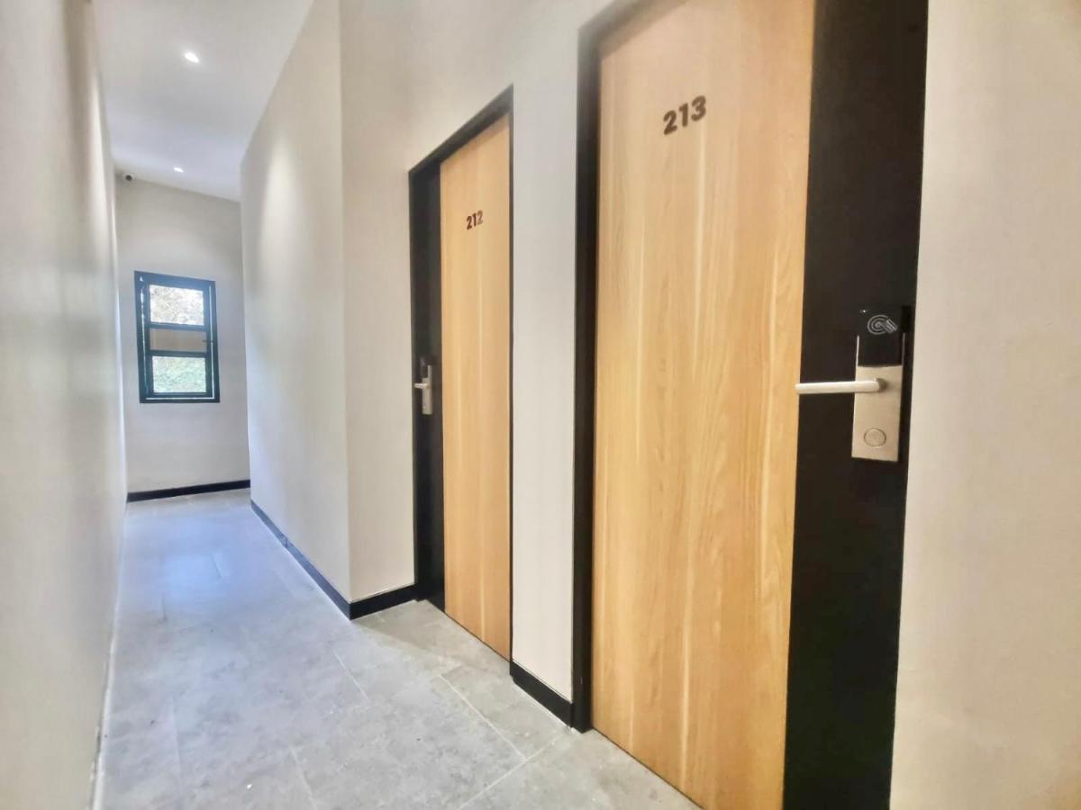 סמאראנג Pringgondani Guesthouse Pandanaran Hills מראה חיצוני תמונה